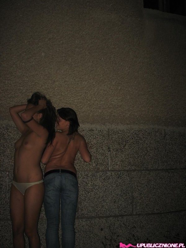 naked shy girls nude